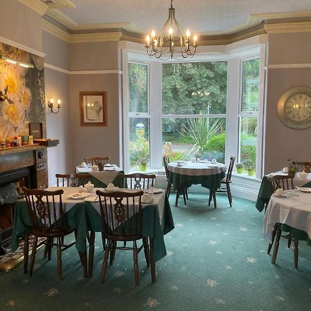 בורי Rostrevor Hotel - Guest House מראה חיצוני תמונה