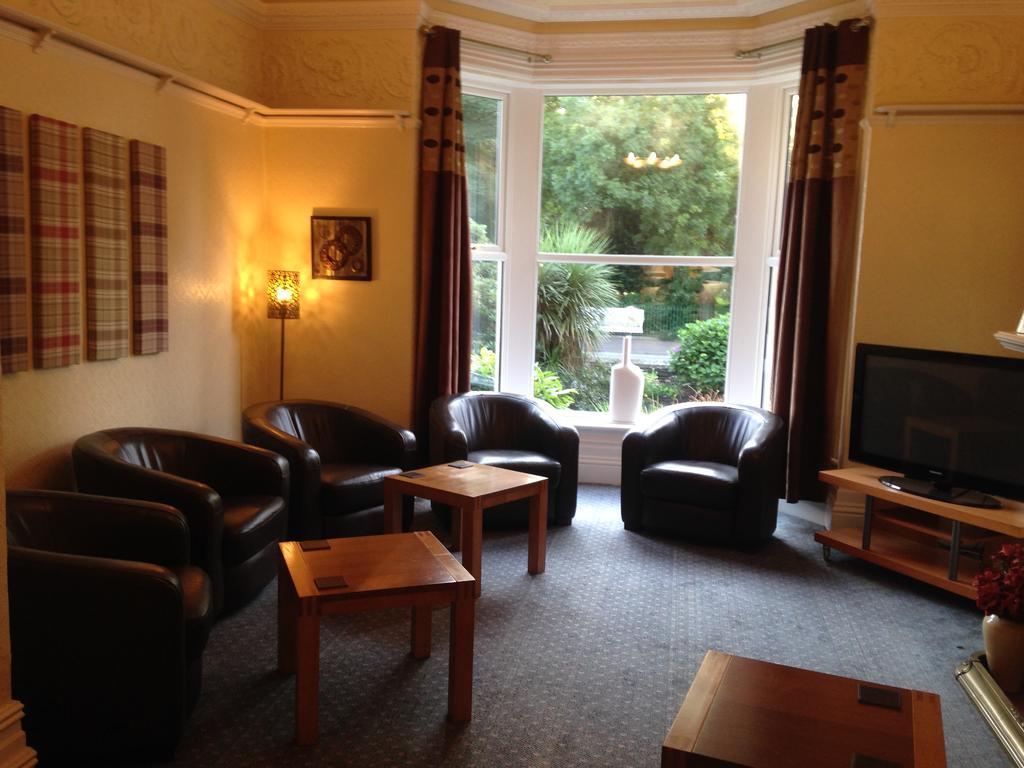 בורי Rostrevor Hotel - Guest House מראה חיצוני תמונה